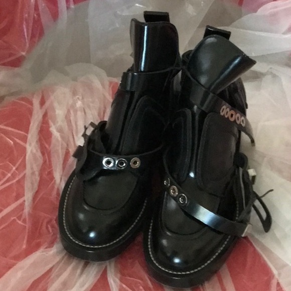 Ankle boots - Picture 1 of 7